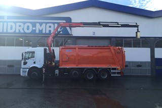 Garbage Truck with crane for Underground Refuse Container