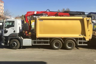 Refuse Collection Truck with Underground 