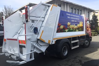 İstanbul Büyükşehir Belediyesi Çöp Kamyonu Mercedes Atego