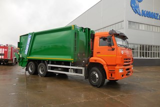 Rear Loader Garbage body on Kamaz