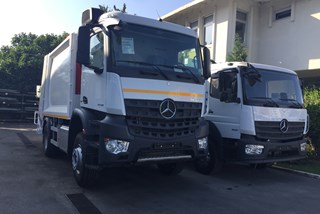 Rear Loader on Mercedes Arocs 2032 and Ate 1621